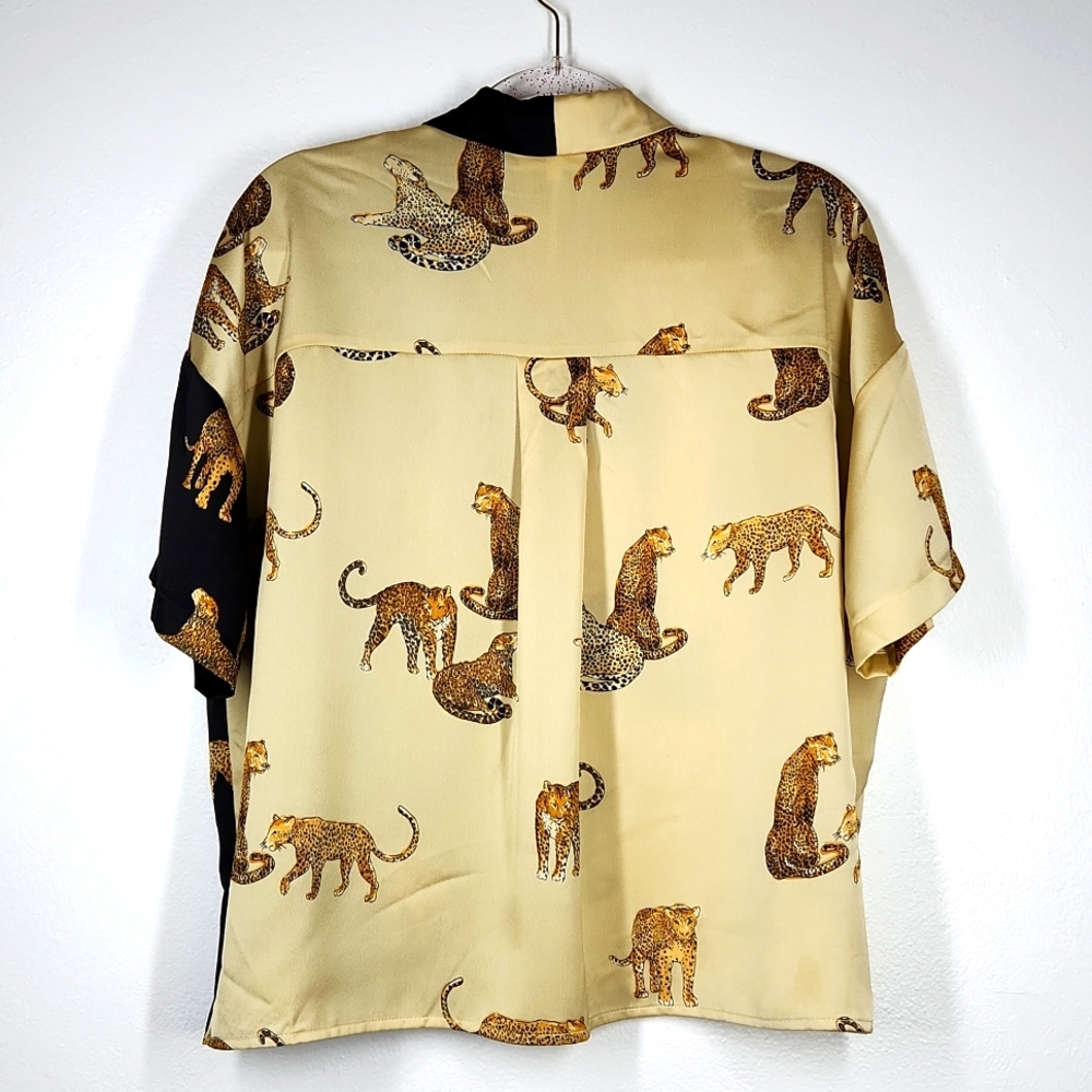 NWT Entro Satin cheetah collared button up top colorblock Womens Size Small - Picture 4 of 7